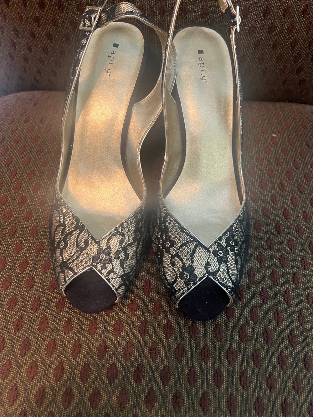 Apt. 9 Black Lace Peep-Toe Slingback Heels with Gold Underlay never worn S112